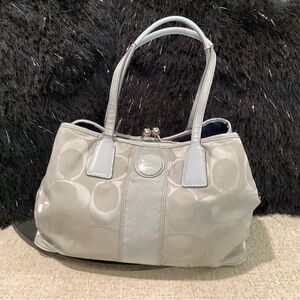 Coach kisslock shoulder bag in gray canvas monogram with silver hardware